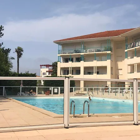 Apartamento Au Calme Avec Piscine, Face Golf, Parking Gratuit, A Pied A 10mn Centre *