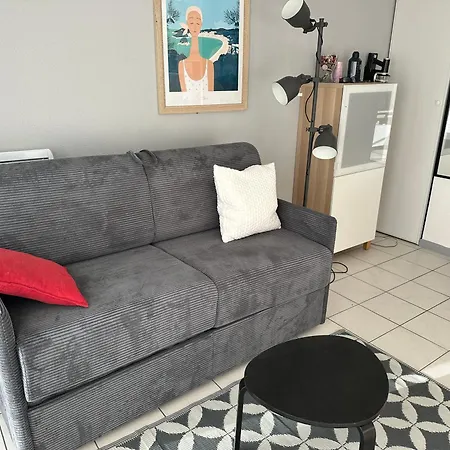 Apartment Au Calme Avec Piscine, Face Golf, Parking Gratuit, A Pied A 10mn Centre Ciboure