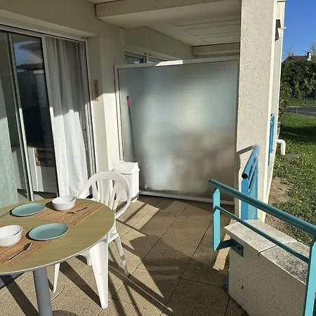 Au Calme Avec Piscine, Face Golf, Parking Gratuit, A Pied A 10mn Centre Apartment *
