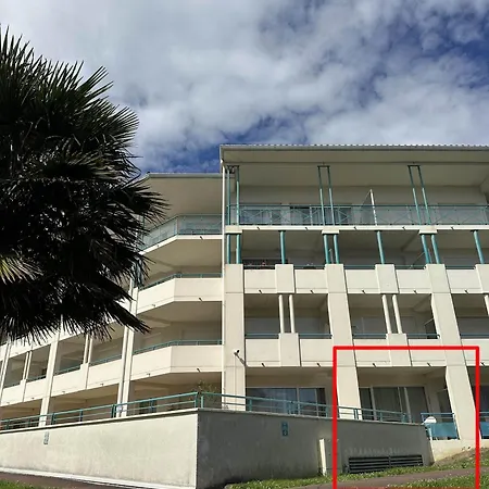 Apartment Au Calme Avec Piscine, Face Golf, Parking Gratuit, A Pied A 10mn Centre
