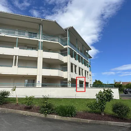 Au Calme Avec Piscine, Face Golf, Parking Gratuit, A Pied A 10mn Centre *