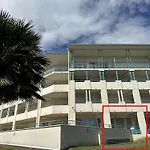 Apartamento Au Calme Avec Piscine, Face Golf, Parking Gratuit, A Pied A 10mn Centre