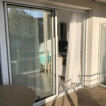 Au Calme Avec Piscine, Face Golf, Parking Gratuit, A Pied A 10mn Centre